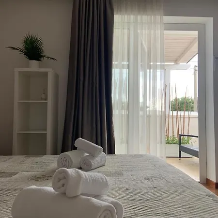 Carone Suite-charme&pool 3*