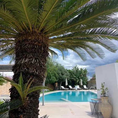 Carone Suite-charme&pool Bed & Breakfast 3*
