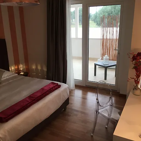 Couette-café Carone Suite-charme&pool