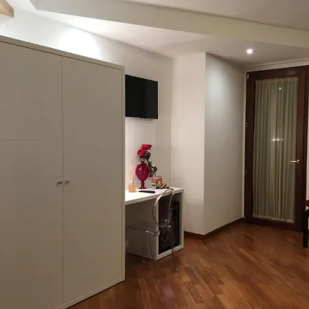 Carone Suite-charme&pool Couette-café 4*