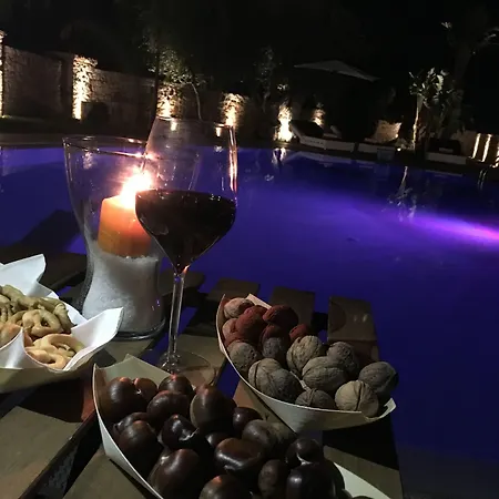 Couette-café Carone Suite-charme&pool