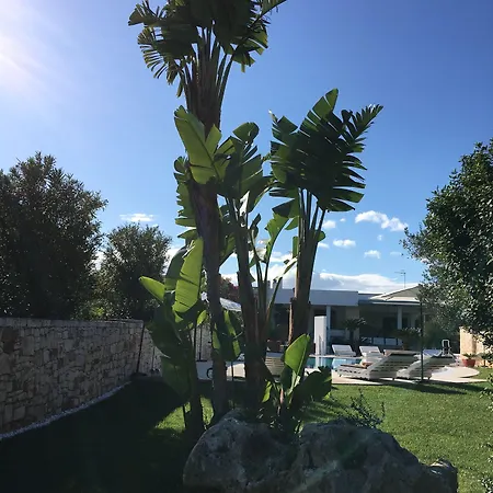 Carone Suite-charme&pool Couette-café