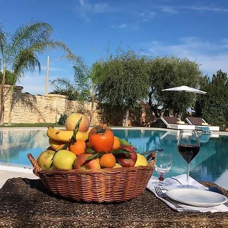 Carone Suite-charme&pool Bed & Breakfast 3*