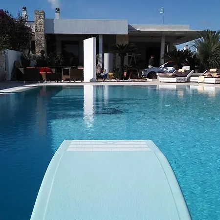 Carone Suite-charme&pool Bed & Breakfast