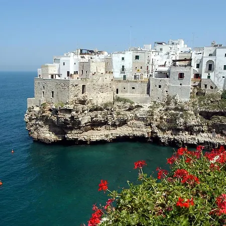 Carone Suite-charme&pool Polignano a Mare