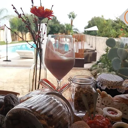 Carone Suite-charme&pool 3*