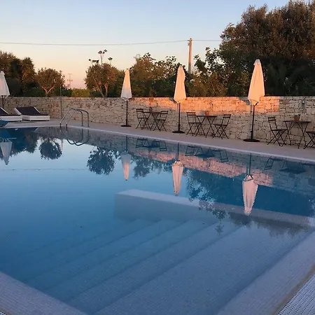 Carone Suite-charme&pool Bed & Breakfast