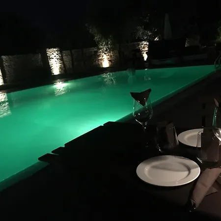 Carone Suite-charme&pool