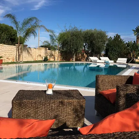 Carone Suite-charme&pool 4* Polignano a Mare