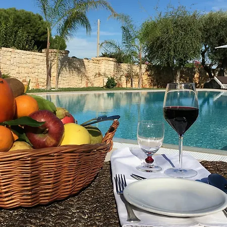 Carone Suite-charme&pool 3*