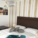 Carone Suite-charme&pool Bed and breakfast