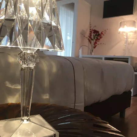 Carone Suite-charme&pool فندق مبيت وإفطار