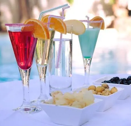 Carone Suite-charme&pool فندق مبيت وإفطار