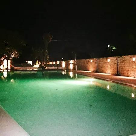 Carone Suite-charme&pool