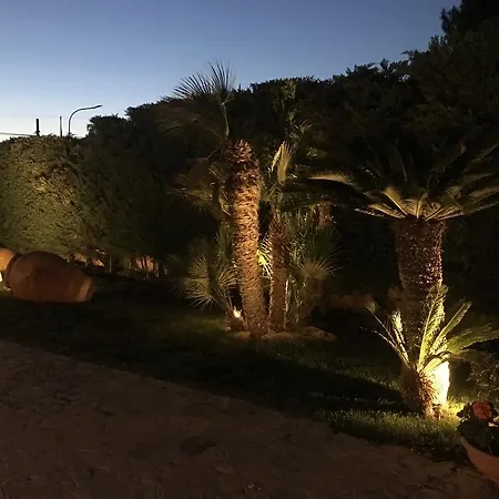 Carone Suite-charme&pool 4* بولينيانو آ ماري