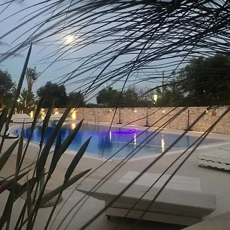 Carone Suite-charme&pool فندق مبيت وإفطار بولينيانو آ ماري