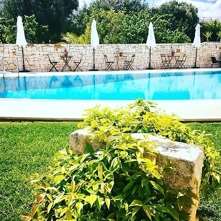 فندق مبيت وإفطار Carone Suite-charme&pool