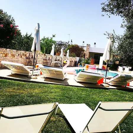 Carone Suite-charme&pool 4* بولينيانو آ ماري