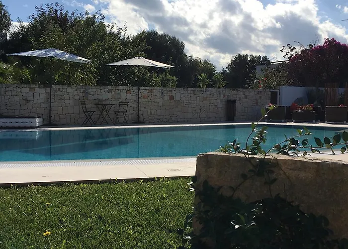 Carone Suite-charme&pool Bed and breakfast