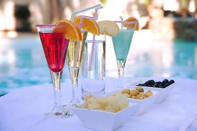 Carone Suite-charme&pool Bed and breakfast