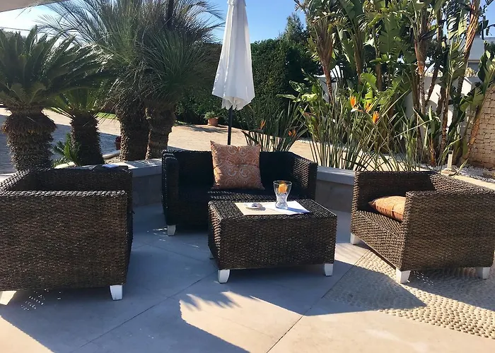 Carone Suite-charme&pool Bed and breakfast 4*