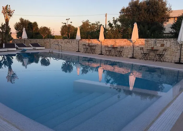 Carone Suite-charme&pool Bed and breakfast