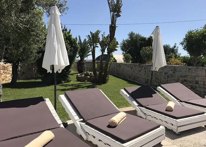 Bed and breakfast Carone Suite-charme&pool