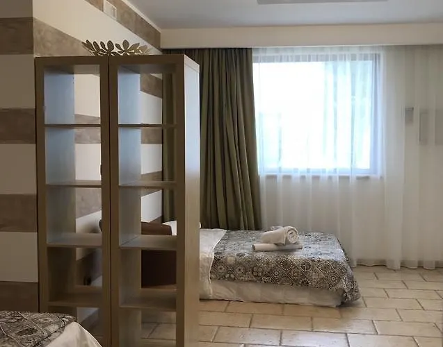 Bed and breakfast Carone Suite-charme&pool